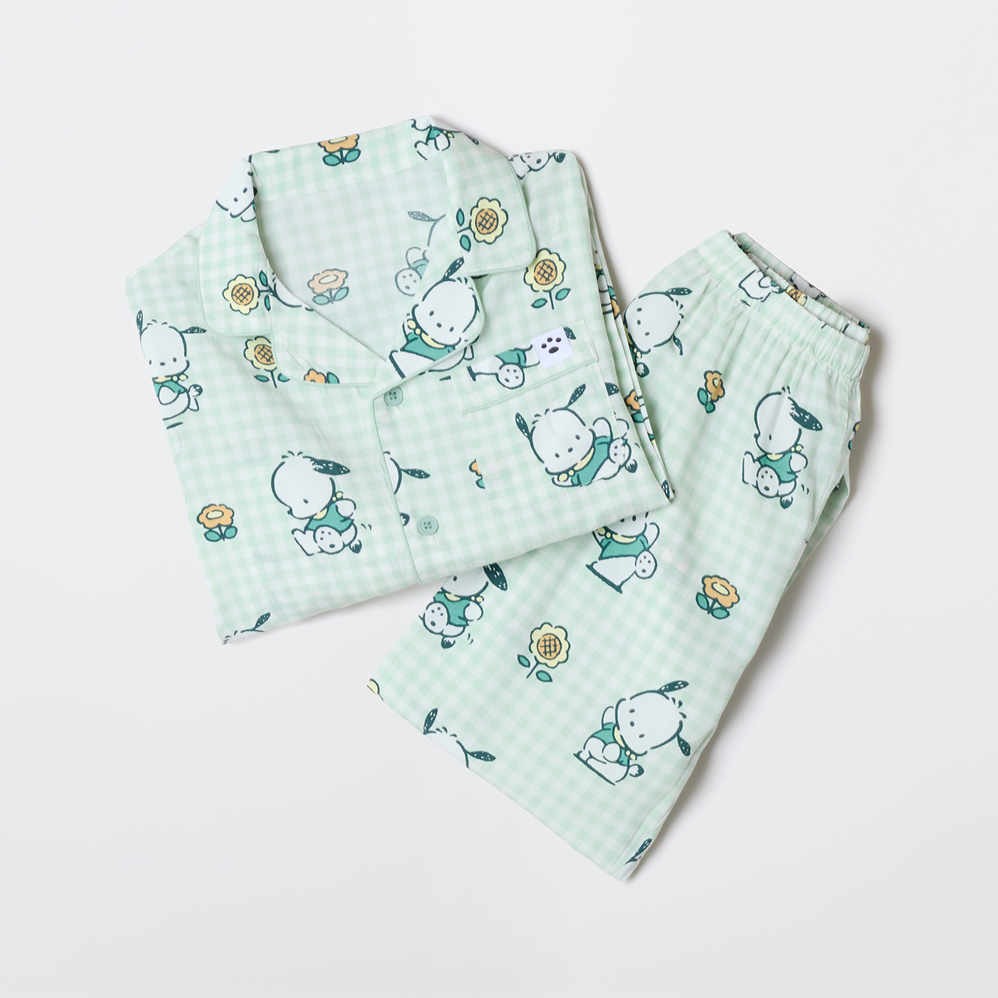 아이들이 좋아하는 산리오 캐릭터 체크 긴팔 잠옷, 편안하게 입혀보세요!