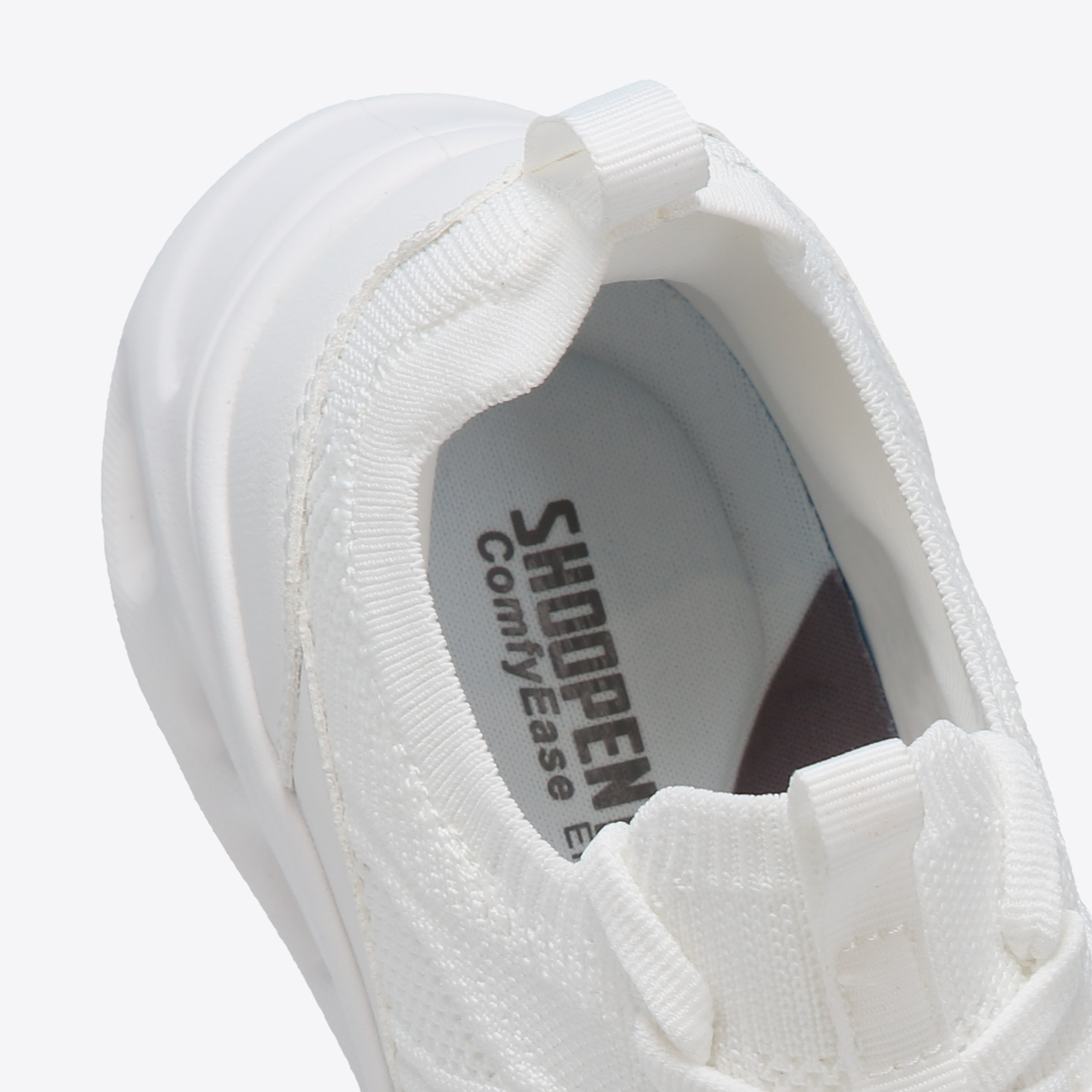 일상에서 편하게 신기 좋은 컴피이지 운동화 추천