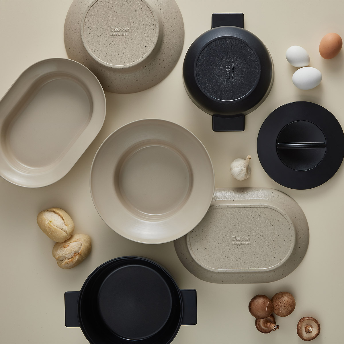 가정에서도 쉽게 사용하는 27cm 주물 IH 오발 쿡플레이트와 실리콘 손잡이 세트