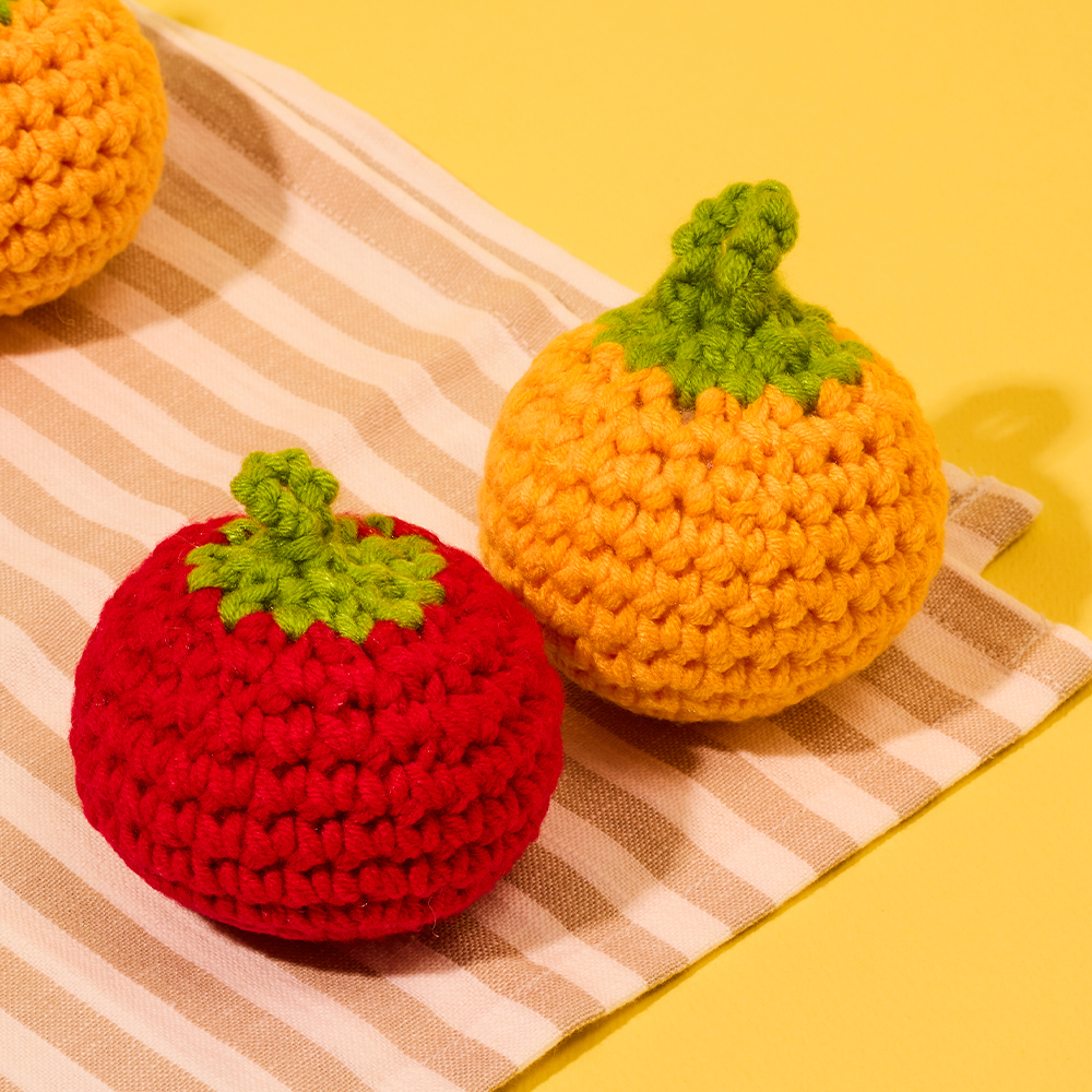 고양이들이 좋아하는 뜨개볼 장난감, 집에서도 쉽게 만들어보세요!