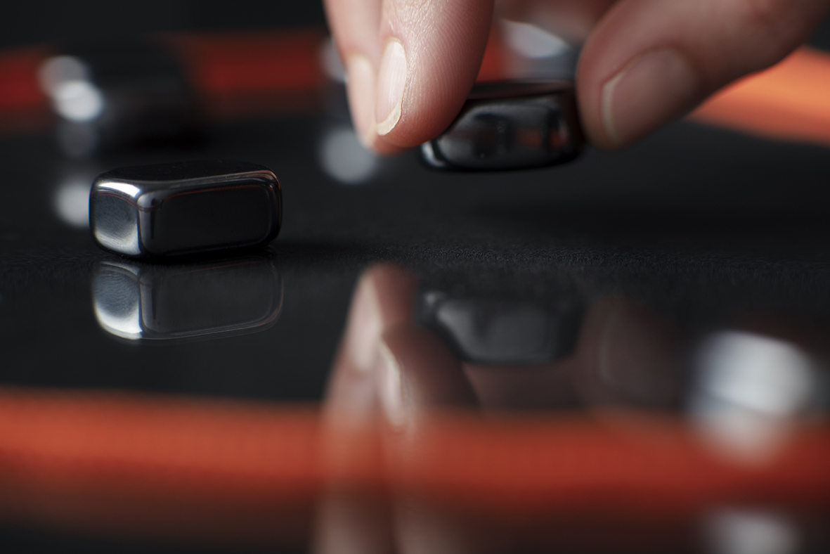 가족이나 친구들과 즐기기 딱 좋은 클러스터 자석 보드게임 추천