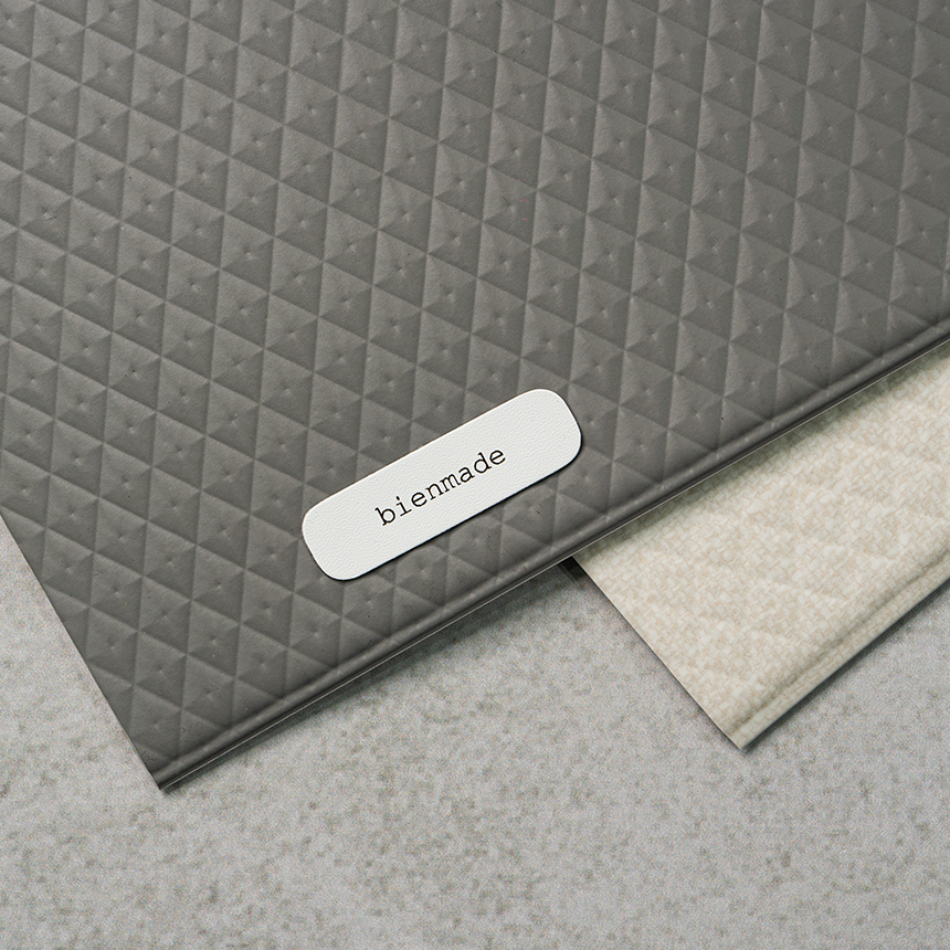 집에서 강아지와 고양이 매트로 편안함을 더하는 방법