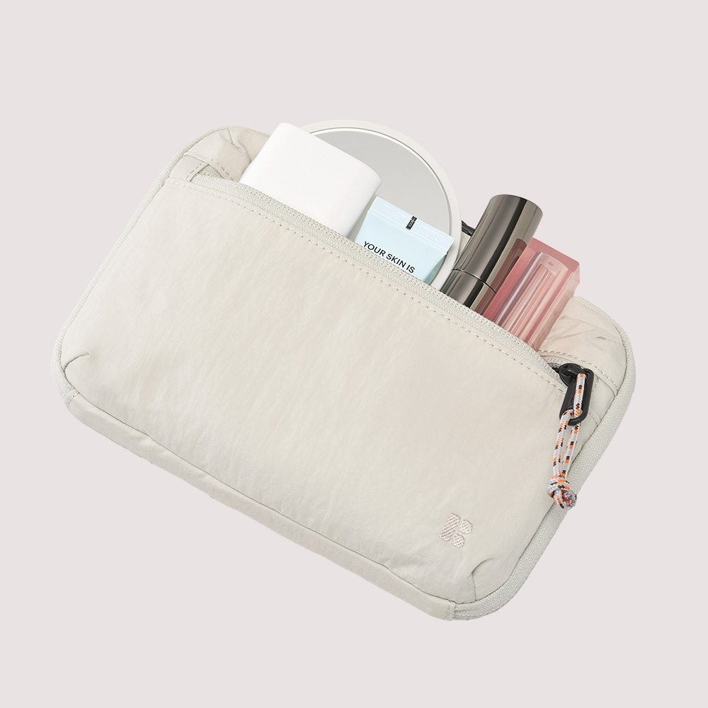 일상에서 딱! 편리하게 사용하는 여권 가방 추천