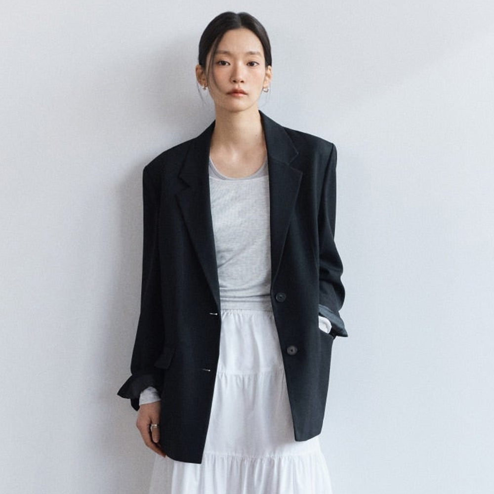 편하게 입기 좋은 오버사이즈 테일러드 자켓, 한번 살펴보세요!