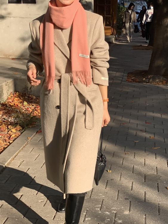 겨울철 따뜻하게 감싸줄 커플용 목도리, 다양한 색상으로 준비했어요!