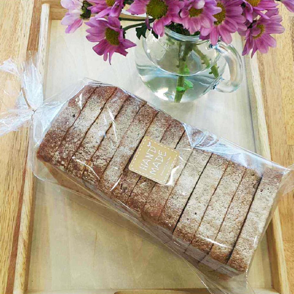 집에서 즐기는 건강한 통밀빵과 무화과빵, 맛있게 먹는 비건 아침 식사 추천