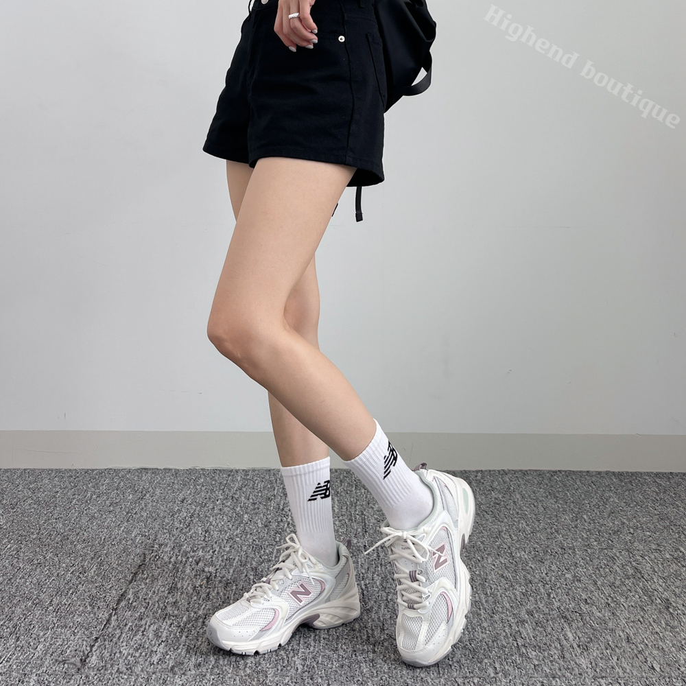 편안한 발볼과 세련된 디자인의 뉴발란스 530 러닝화 추천