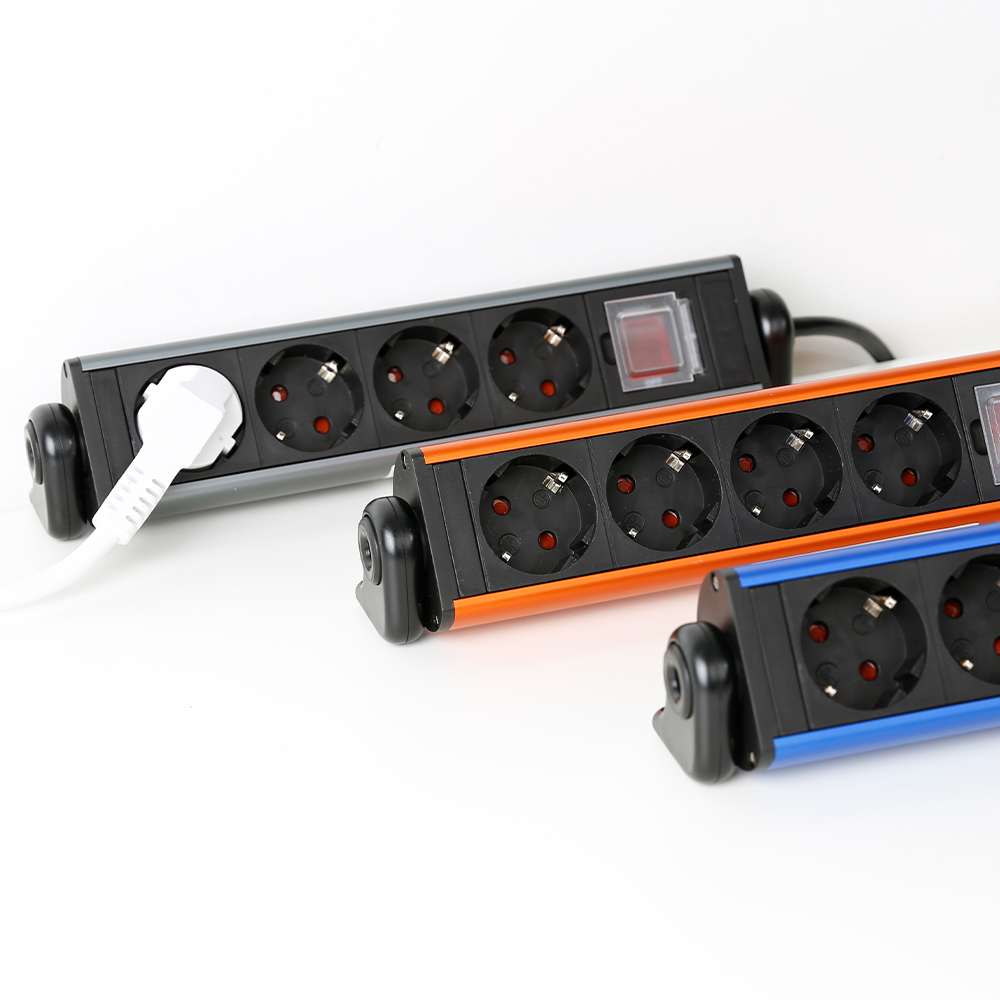 집에서도 안전하게 사용하는 알루미늄 서버용 멀티콘센트 추천