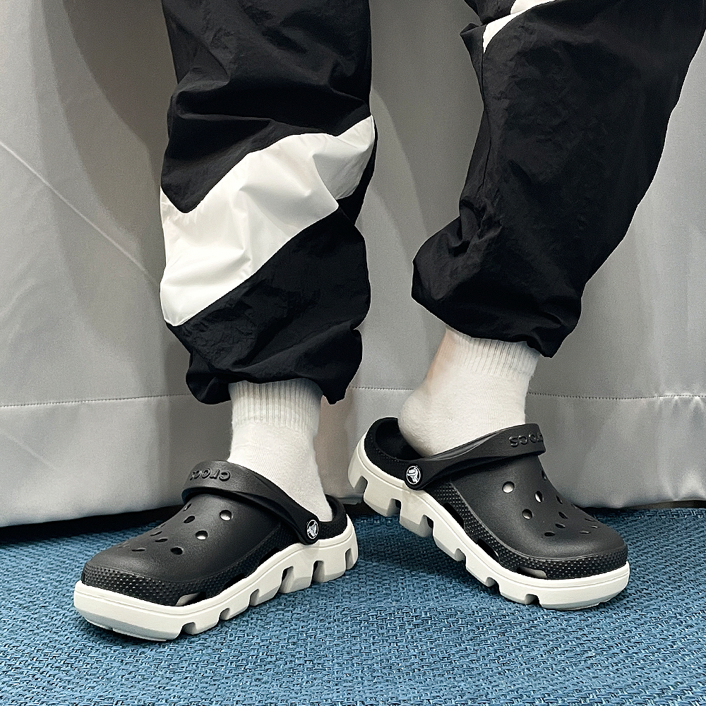 편하게 신고 싶은데 멋도 포기 못하는 당신을 위한 크록스 신상 추천!