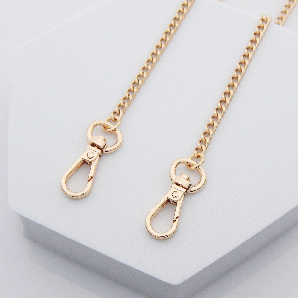 일상에서 딱 어울리는 국내 제작 가방과 카드 지갑, 스트랩까지 한번에 알아보기