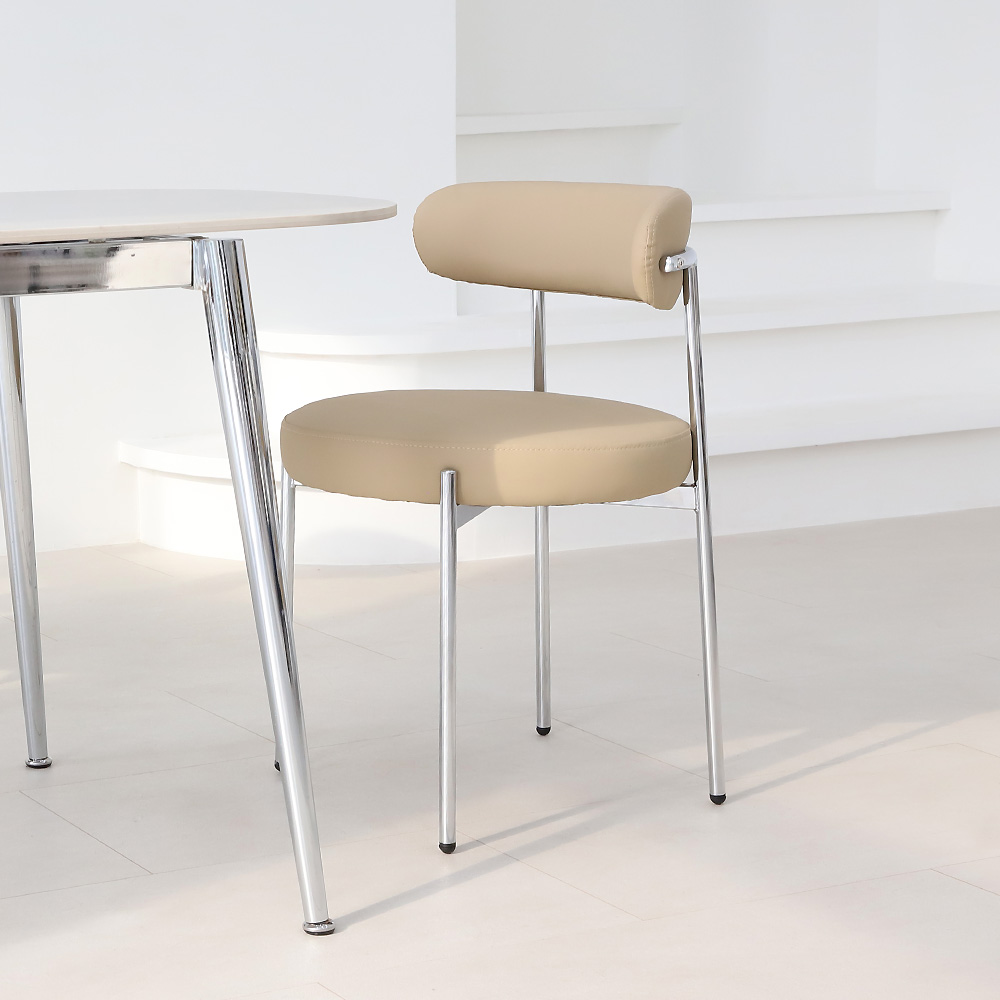 편안하고 세련된 식탁 의자, 집이나 카페에 딱 어울려요!