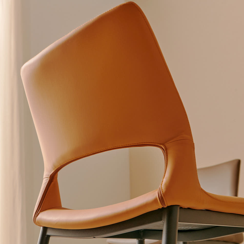 편안하게 앉을 수 있는 아이보리 다이닝체어 추천! 집들이 선물로도 좋아요