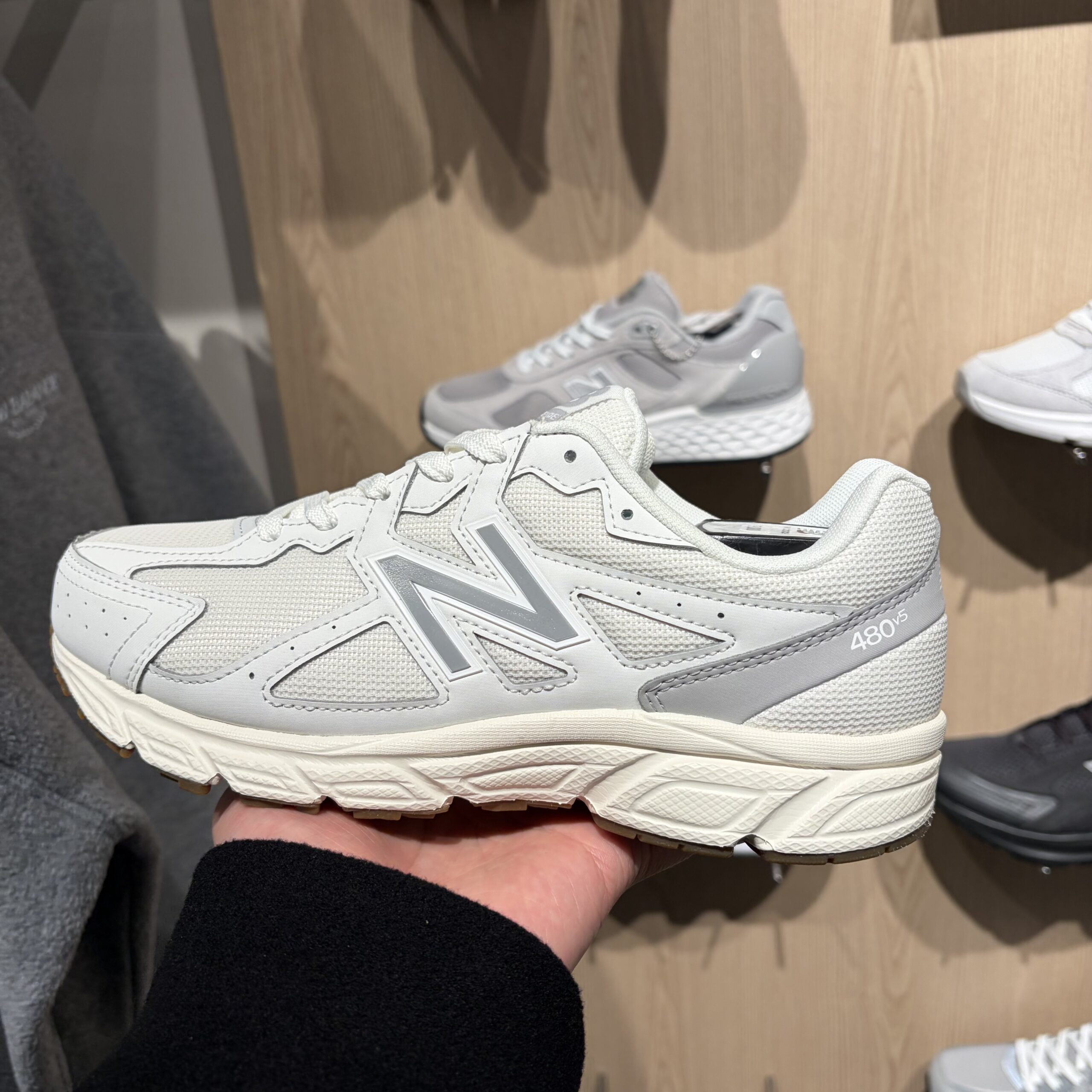 가볍고 넓은 발볼의 뉴발란스 480 러닝화, 일상과 운동 모두 OK!