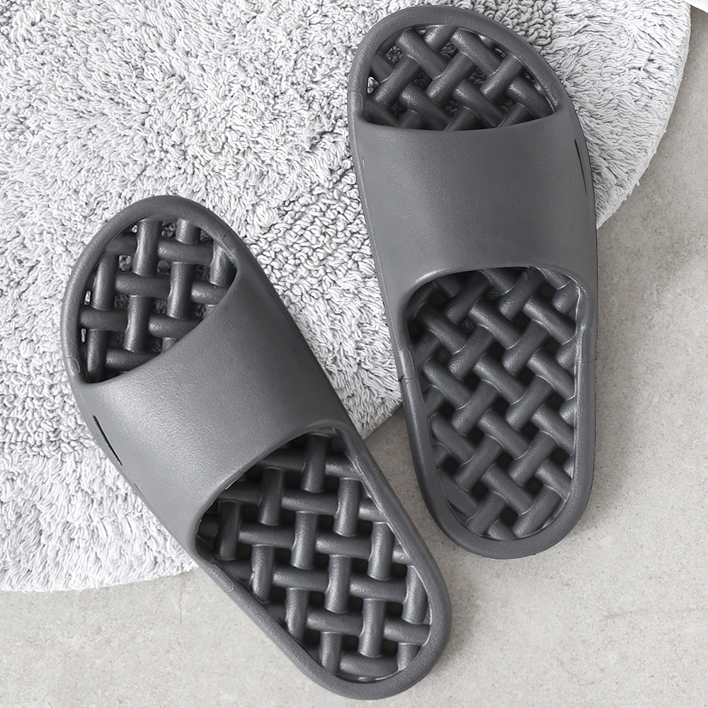 편하게 신고하는 국산 빅사이즈 욕실화, 미끄럼 걱정 끝!