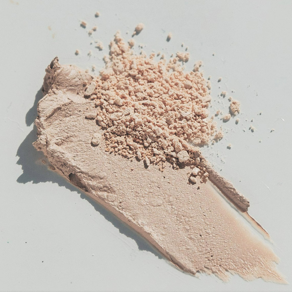 일상 속 자연스럽게 사용하는 에이지투웨니스 새틴 쿠션 추천