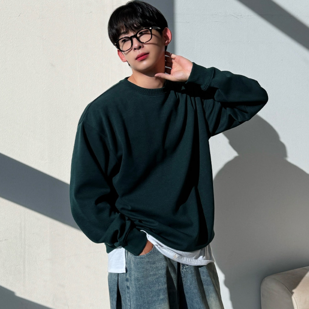 편하게 입기 좋은 남성 오버사이즈 맨투맨, 봄과 가을에 딱이에요!