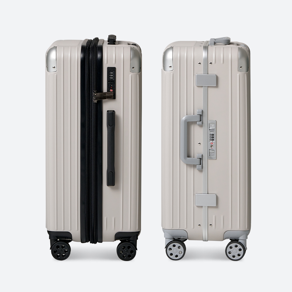 가볍고 넉넉한 여행용 캐리어, 68cm 크기로 편리하게 여행 떠나보세요!