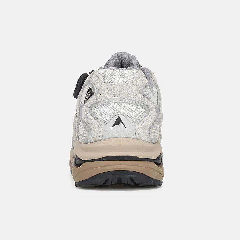 가볍고 편안한 트레킹화, 산행과 일상 모두 OK!