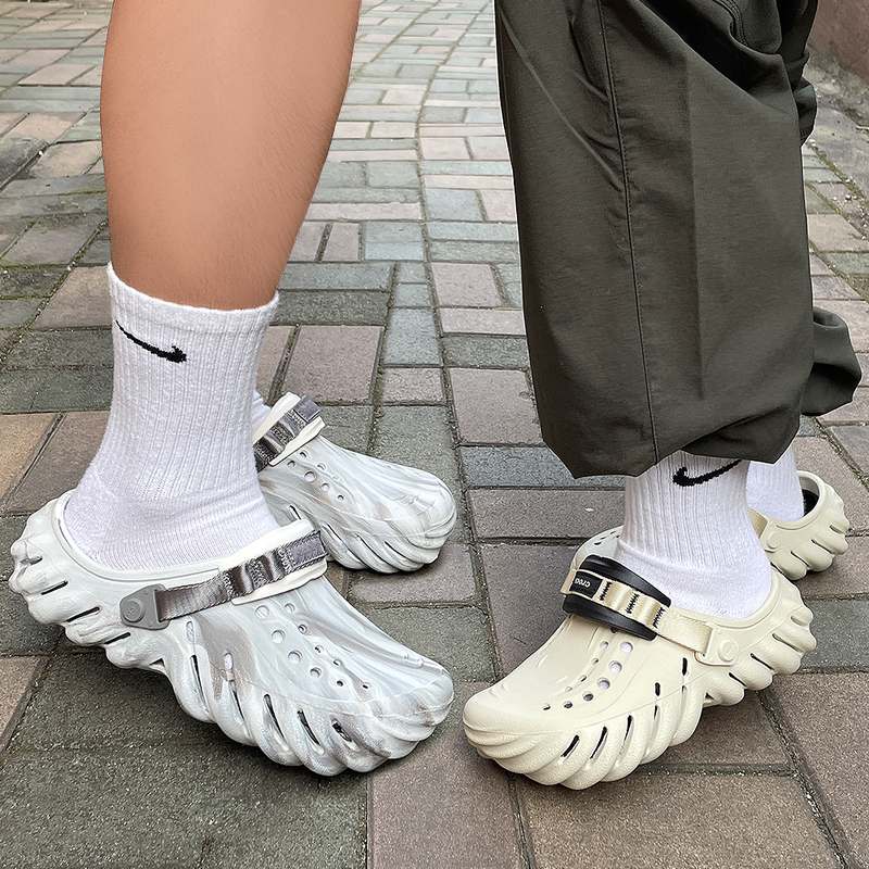 편하게 신기 좋은 크록스 에코 클로그 샌들, 한번 살펴보세요!