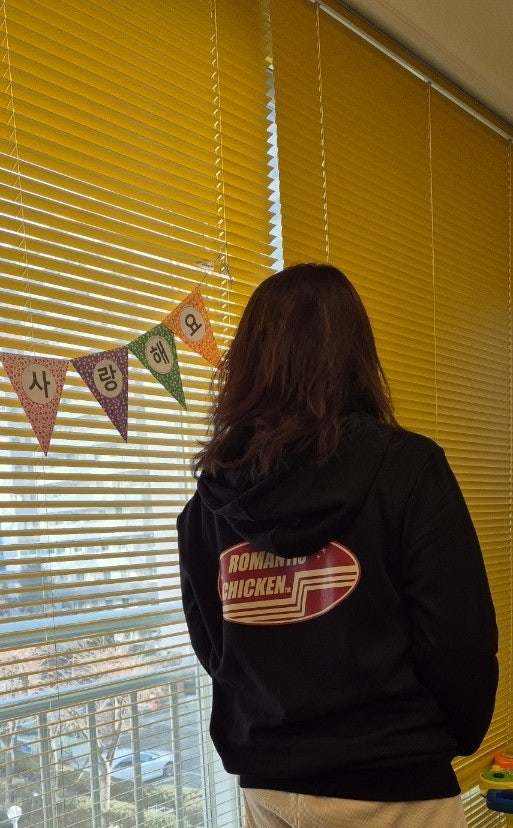 개성 넘치는 후드 집업 티셔츠, 소량 주문도 쉽게 제작하세요!