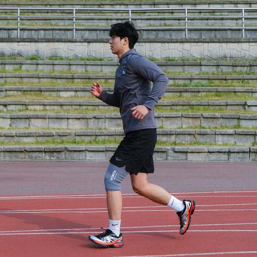 무릎과 발목을 편하게! 냉찜질과 온찜질이 가능한 슬리브 보호대 추천