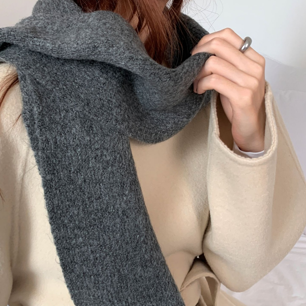 겨울철 따뜻하게 감싸줄 남녀공용 울 니트 목도리 추천