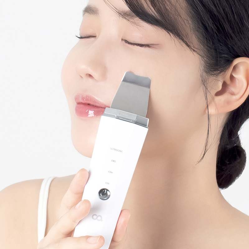 집에서도 간편하게 피부 관리! 오아 아쿠아 필링기와 갈바닉 마사지기 추천