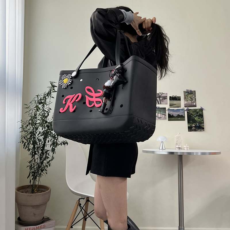 수영장 가기 전 꼭 챙겨야 할 방수 수영가방 추천!