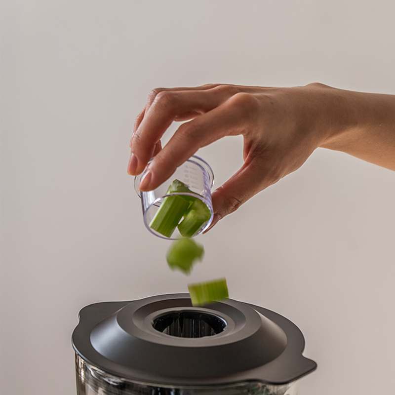 작고 귀여운 가정용 믹서기, 쉽게 이유식을 만들 수 있어요!