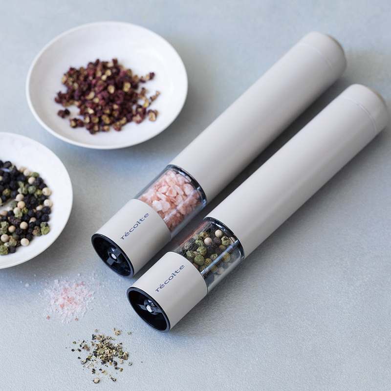 가볍게 사용하는 전동 소금 후추 그라인더, 집에서도 간편하게!