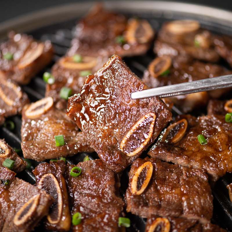 캠핑이나 명절 선물로 딱! 맛있고 간편한 양념 갈비 추천