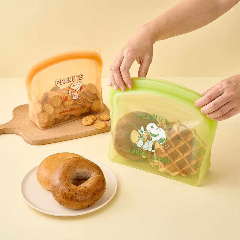 피너츠 스누피 디자인의 실리콘 지퍼백, 실용적이면서 귀여운 3개 세트로 만나보세요!