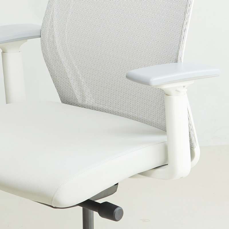 편하게 앉을 수 있는 사무용 메쉬 의자, 크기별로 골라보세요!