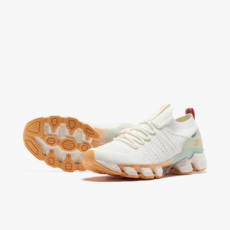 가볍고 편안한 워킹화, 일상 속 필수 아이템으로 딱이야!