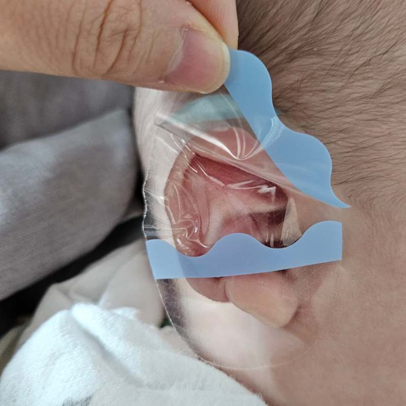 아기 목욕시간이 더 편해지는 귀 방수 스티커, 한번 써보세요!