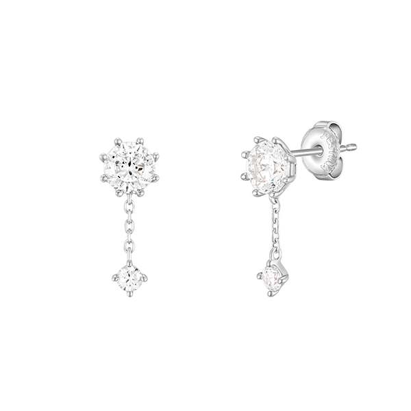 아이유가 선택한 제이에스티나의 깔끔한 화이트몬드 귀걸이, 한번 살펴보세요!