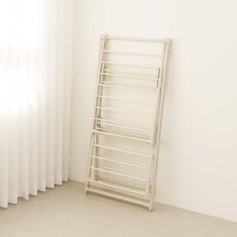 튼튼하고 넉넉한 크기의 접이식 빨래건조대, 집안 곳곳에 편리하게 사용하세요!