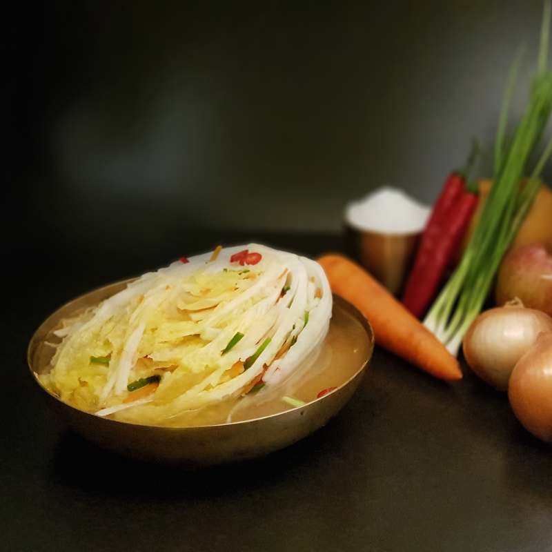 오래된 전통이 깃든 시원한 물 백김치, 집에서 즐기기 딱 좋아요!