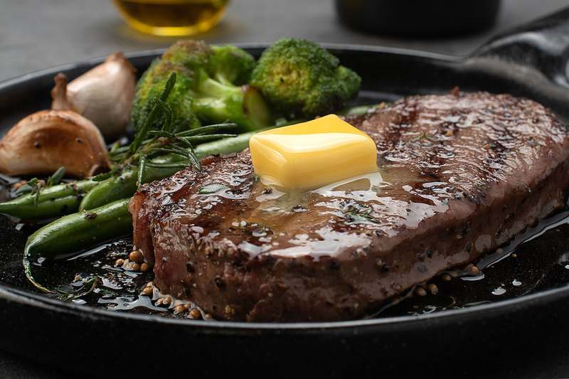 홈파티와 캠핑에 딱! 애슐리 시그니처 스테이크 세트로 즐거운 시간 보내기