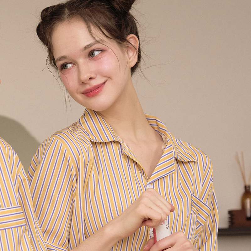 편안한 여름밤을 위한 실크핏 반팔 카라 세트, 커플 잠옷 추천!