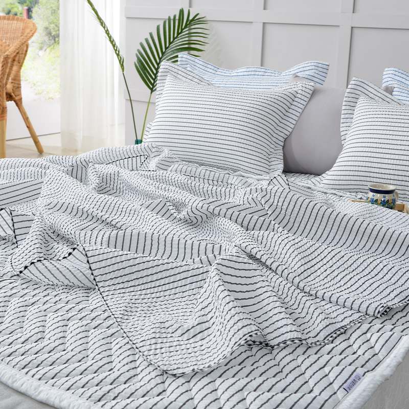 여름철에 딱인 부드럽고 시원한 이불 세트 추천!