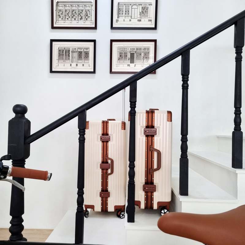 가볍고 튼튼한 여행용 알루미늄 캐리어, 어떤 크기를 선택할까?