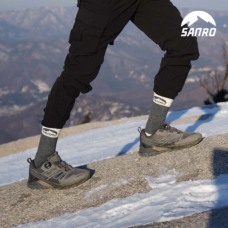 편안하고 따뜻하게 신는 등산양말, 어떤 점이 좋을까?