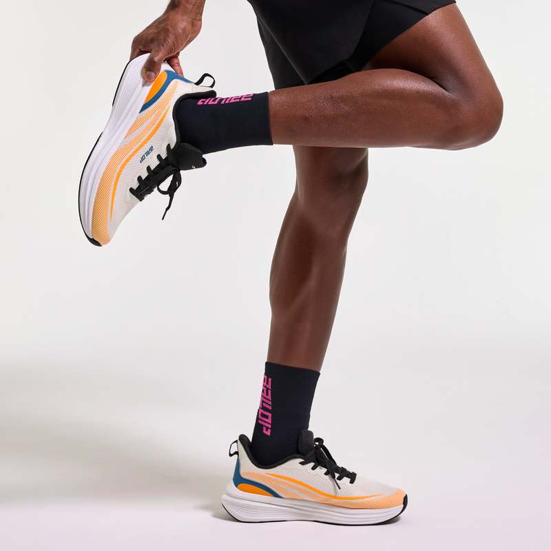 가볍고 편안한 러닝화, 밸롭 썬더R2로 달려보세요!