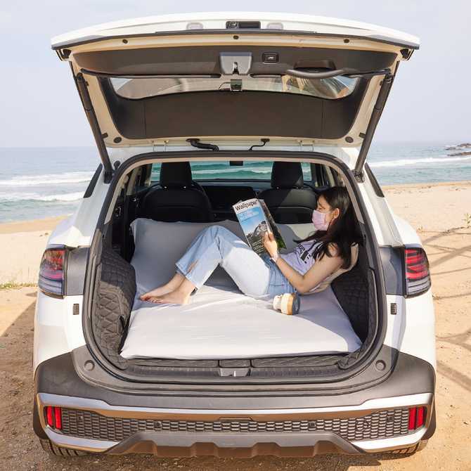 차량에서 간편하게 쓰는 차박매트, 어떤 게 좋을까?