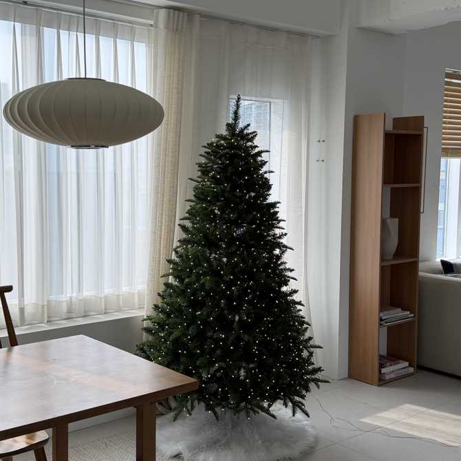 집에서도 크리스마스 분위기를 쉽게 연출하는 인형 트리 추천