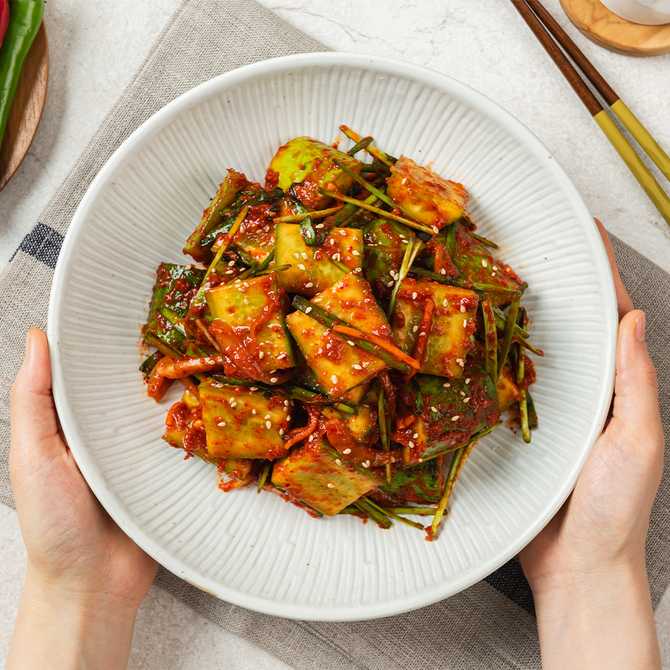 50년 전통의 운림가, 아삭하고 시원한 오이 부추 김치 한 그릇 어떠세요?