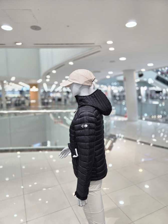 가볍고 따뜻한 여성용 구스다운 자켓, 아이더 헤리티지 후드패딩 소개