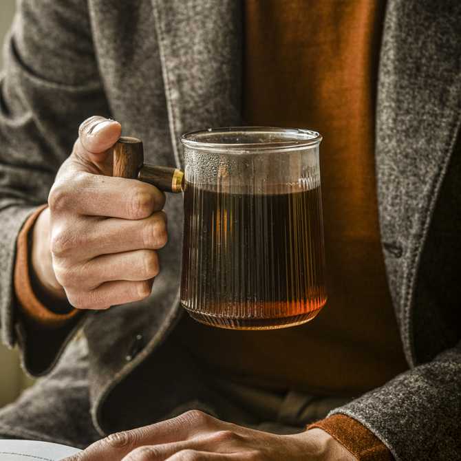 가정에서 편하게 즐기는 차, 부부티 호두나무 티머그와 티포트 세트