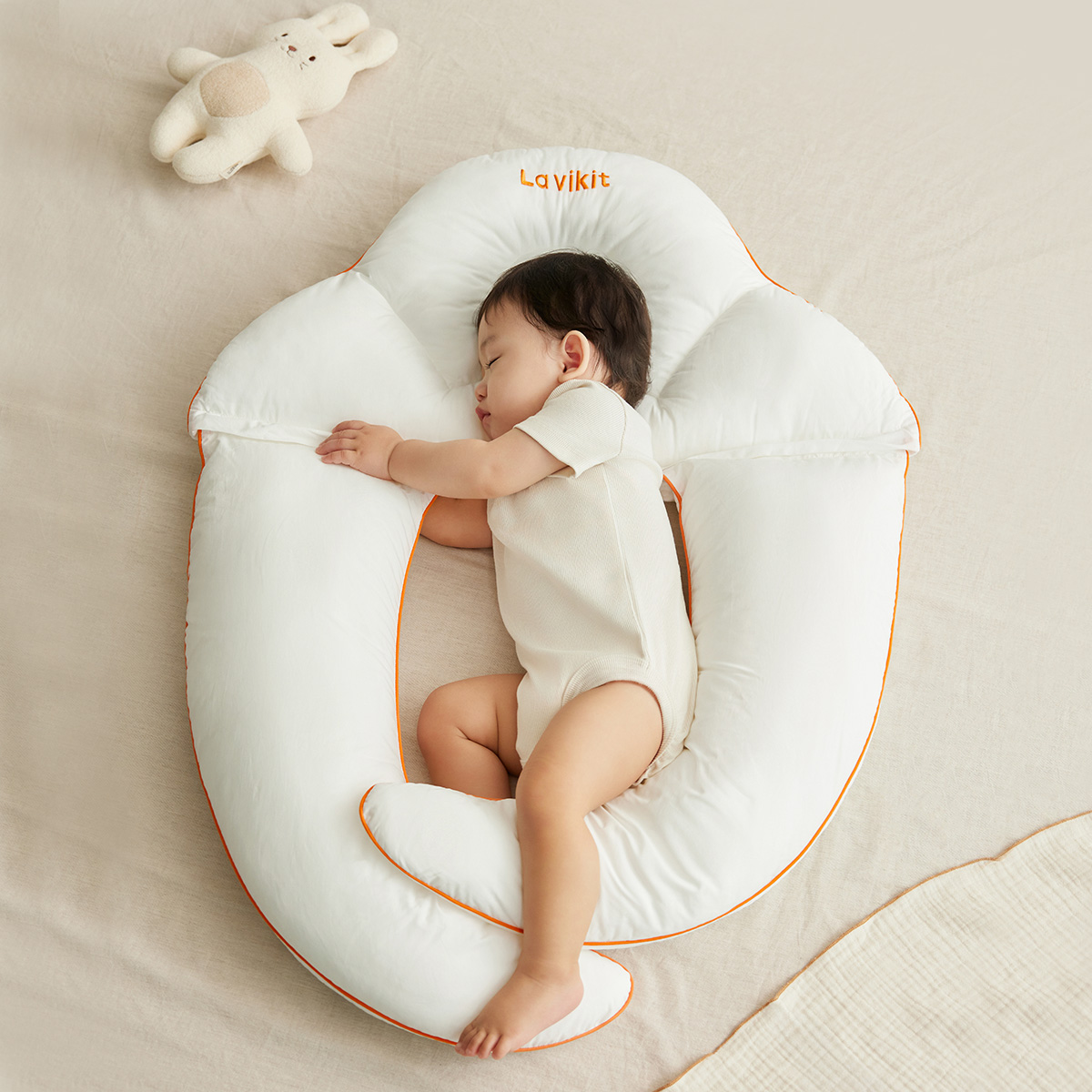 편안한 잠자리를 위한 라비킷 라이너루프트 커들업 옆잠베개 추천!